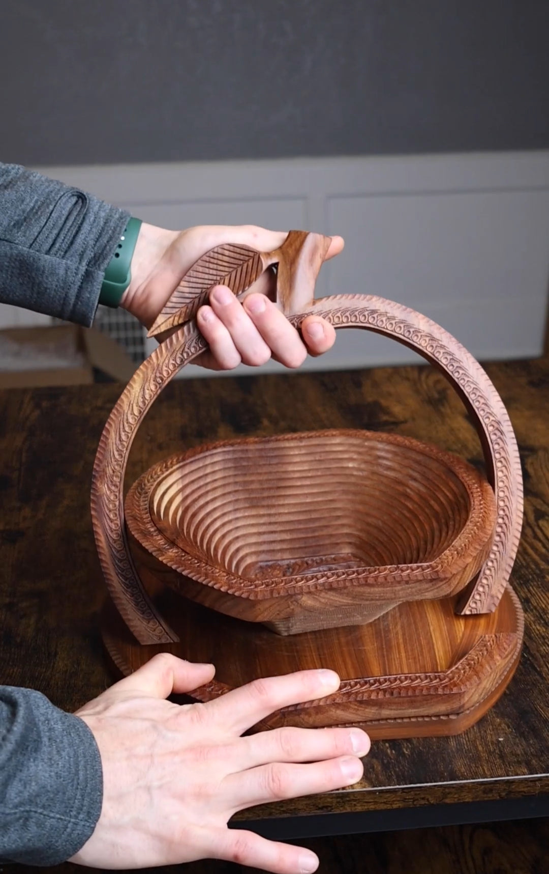 Apple Collapsible Basket