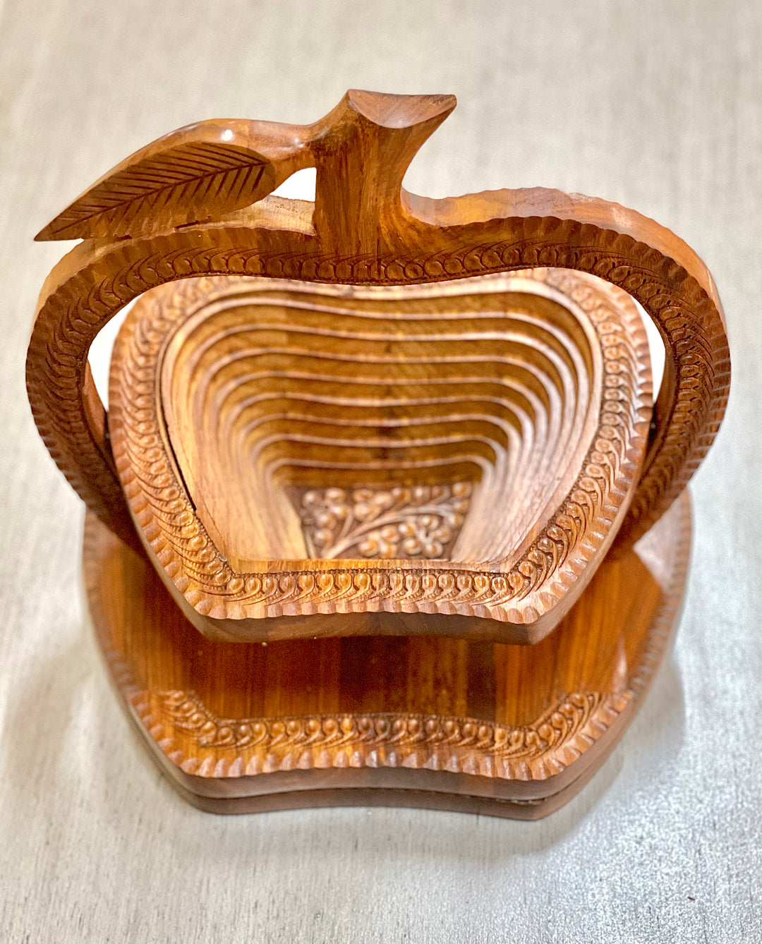 Handcrafted 10”, wooden, collapsible apple basket with handle.  /  fruit basket  /   Bread bowl  /   Hot plate  /    Trivet to basket  /