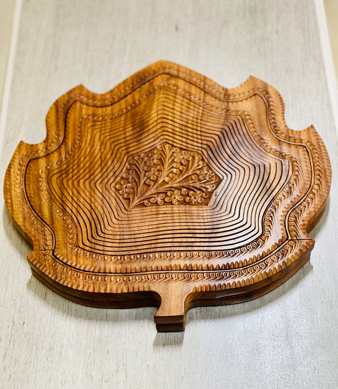 Handcrafted 16”, wooden, collapsible leaf basket with handle.  /  fruit basket  /   Bread bowl  /   Hot plate  /    Trivet to basket  /