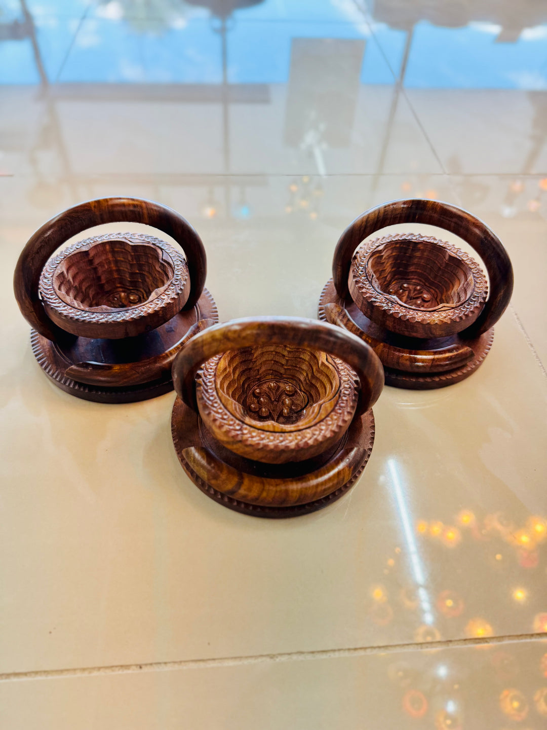 Handcrafted 6” Collapsible Flower basket with handle.