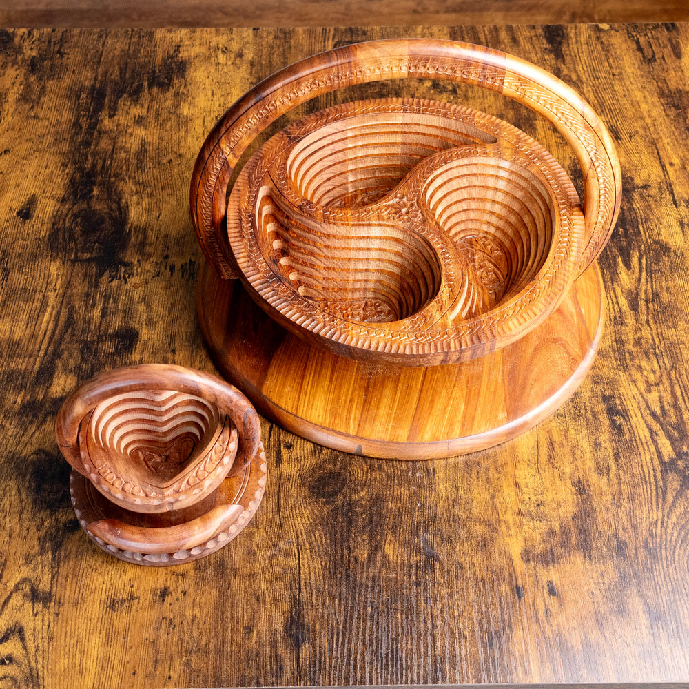 Handmade 14”, wooden, collapsible 3 Paisley basket with handle.