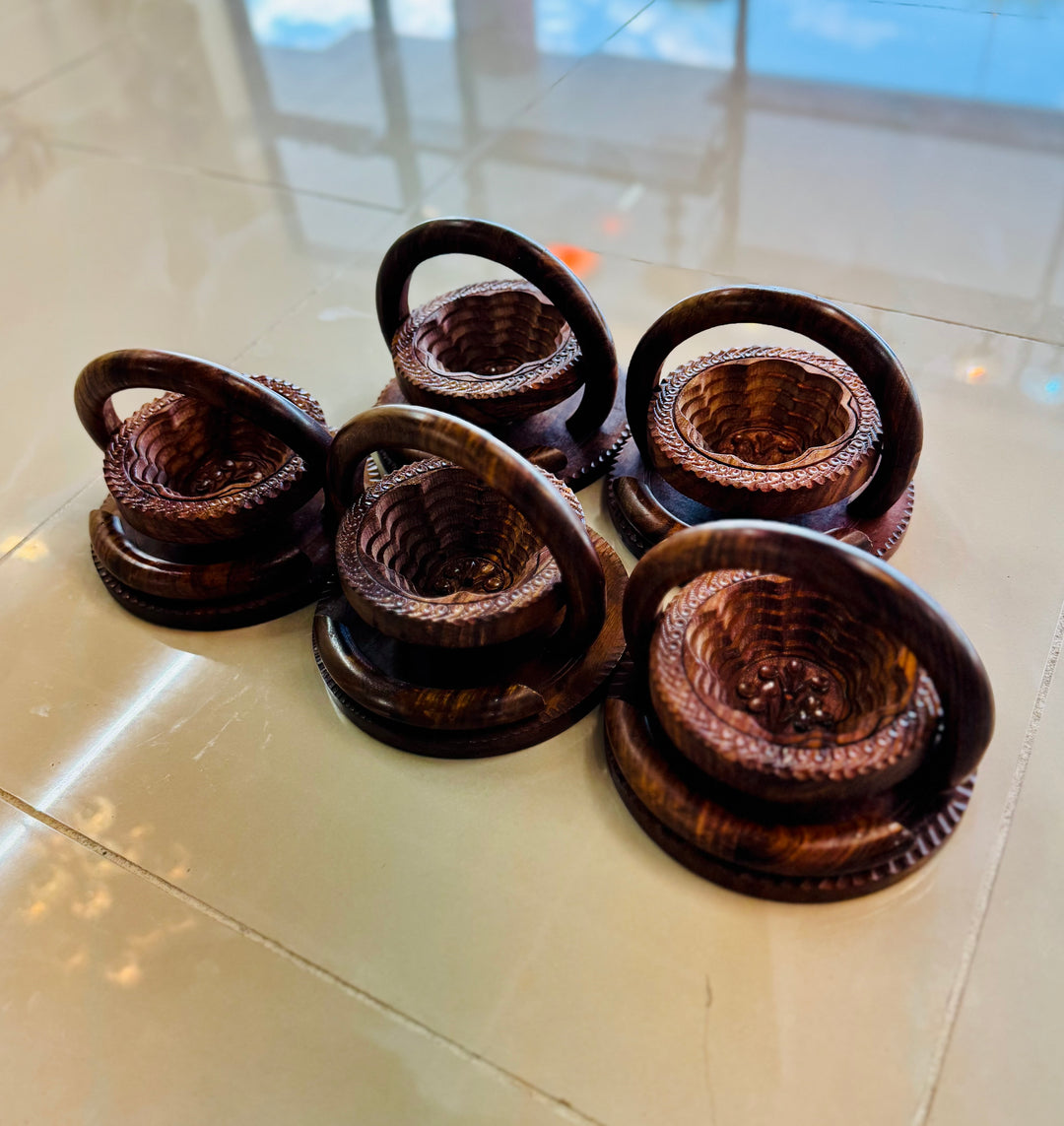 Handcrafted 6” Collapsible Flower basket with handle.