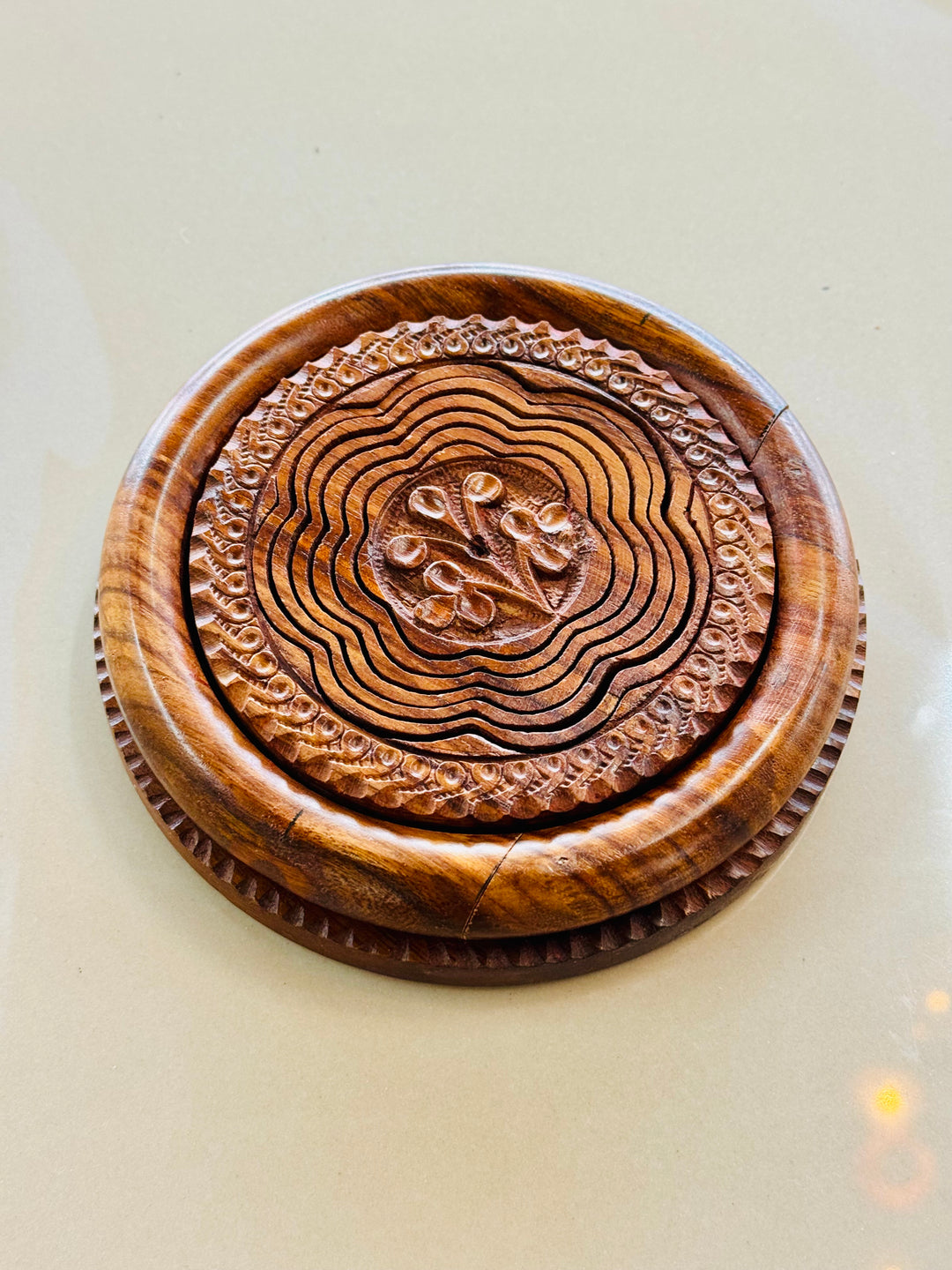 Handcrafted 6” Collapsible Flower basket with handle.