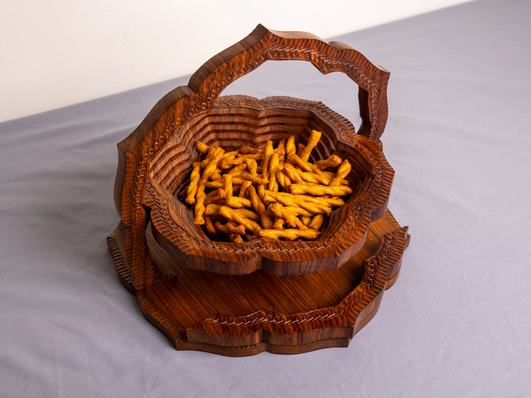 Handmade 12”, wooden, collapsible Star basket with handle.