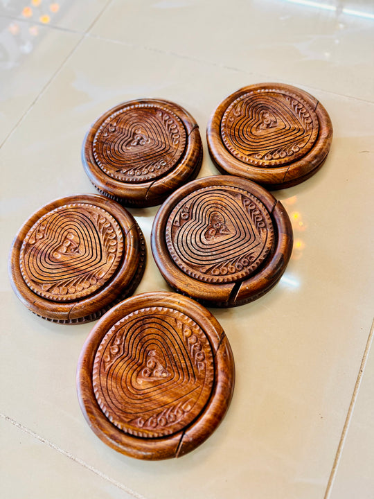 Handcrafted 6” Collapsible heart basket with handle.