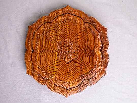 Handmade 12”, wooden, collapsible Star basket with handle.