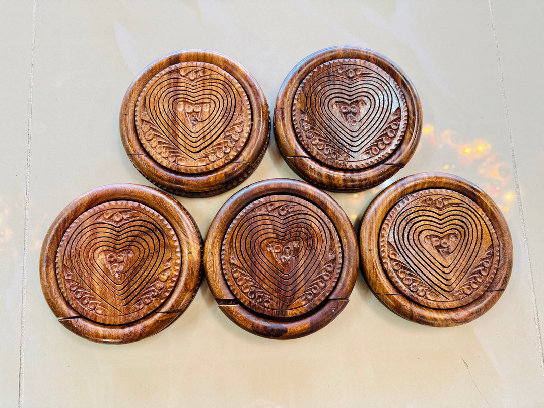 Handcrafted 6” Collapsible heart basket with handle.